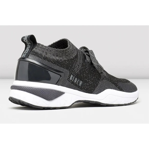 Bloch Women's Alcyone Cross Trainer in Black, Size 5.5 - Picture 2 of 3